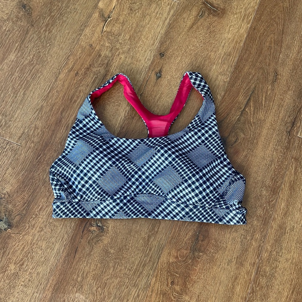 Sports bra